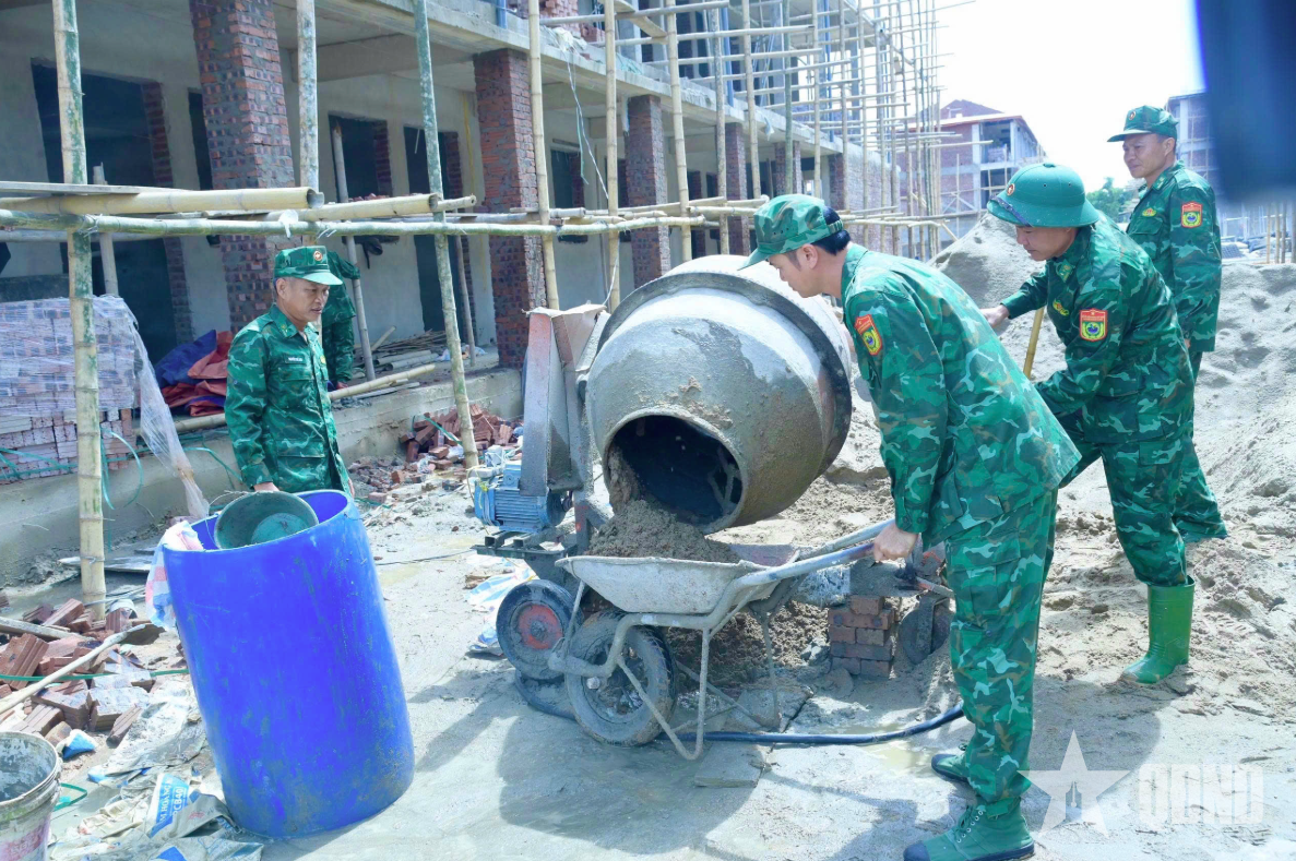 Những mũi thi công của bộ đội trên công trường vùng biên